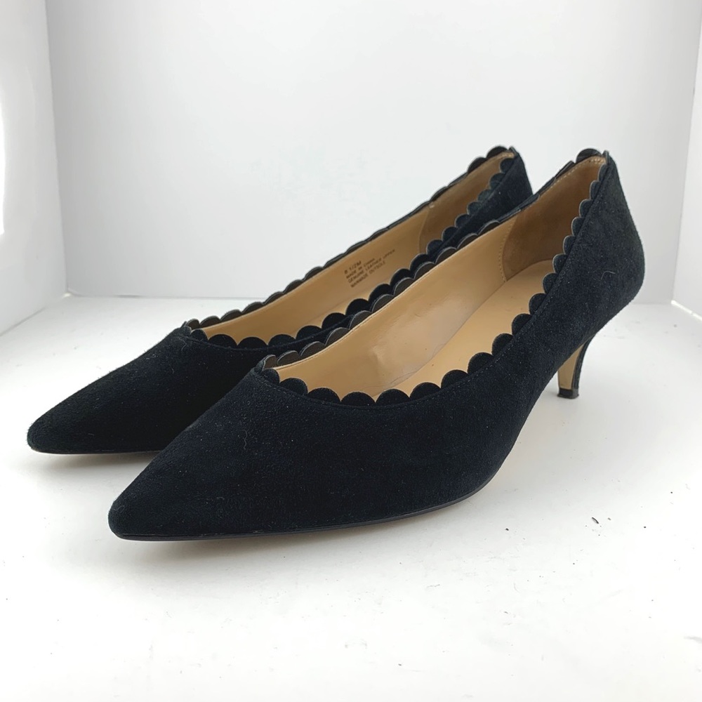 Talbots velvet scallop edge size 8.5M